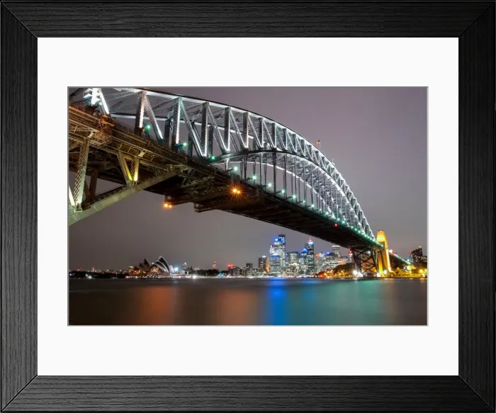 Framed Print : Sydney Harbour Bridge at night