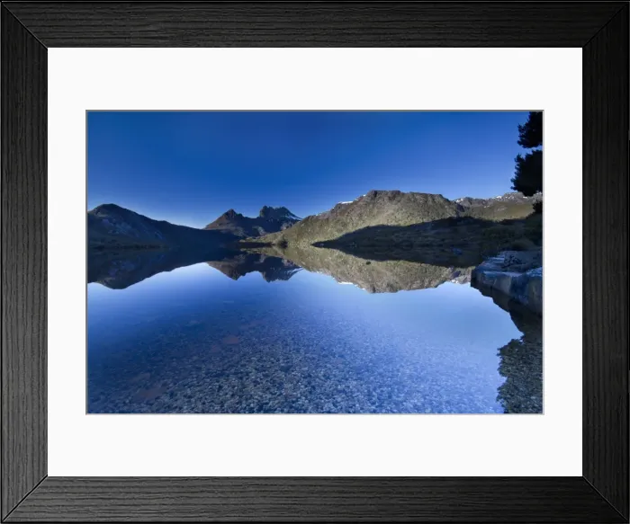 Framed Print : Dove Lake at Dawn, Cradle Mountain behind Framed Print : Dove Lake at Dawn, Cradle Mountain behind