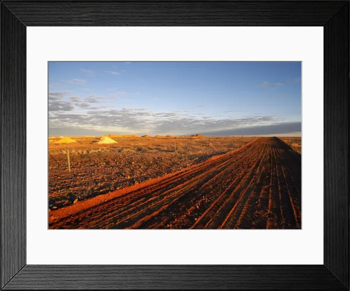 Framed Print : Opal mining area in Coober Pedy in the South Australian Outback Framed Print : Opal mining area in Coober Pedy in the South Australian Outback