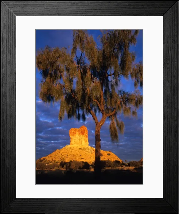 Framed Print : Australia, Northern Territory, Simpson Desert, Sandstone pillar