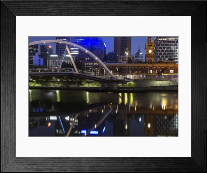 Framed Print : Flinders Street Station Framed Print : Flinders Street Station