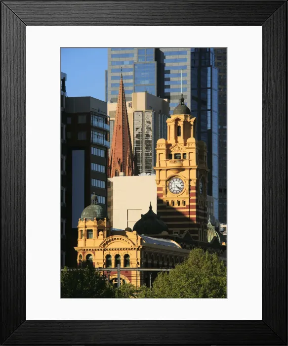 Framed Print : Flinders Street Station, Melbourne Framed Print : Flinders Street Station, Melbourne