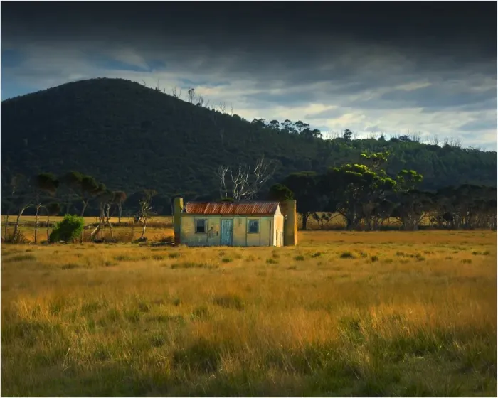 Framed Print : Abandoned and derelict farm cottage in the rurals of Flinders Island, Bass Strait, Tasmania Framed Print : Abandoned and derelict farm cottage in the rurals of Flinders Island, Bass Strait, Tasmania
