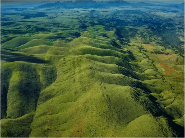Framed Print : An Aerial view of the Australian outback in the Flinders Ranges, showing the vibrant colours of the Landscape Framed Print : An Aerial view of the Australian outback in the Flinders Ranges, showing the vibrant colours of the Landscape