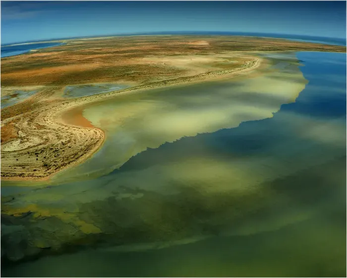 Framed Print : An Aerial view of the Australian outback in flood around Lake Eyre, showing the vibrant colours of the Landscape Framed Print : An Aerial view of the Australian outback in flood around Lake Eyre, showing the vibrant colours of the Landscape