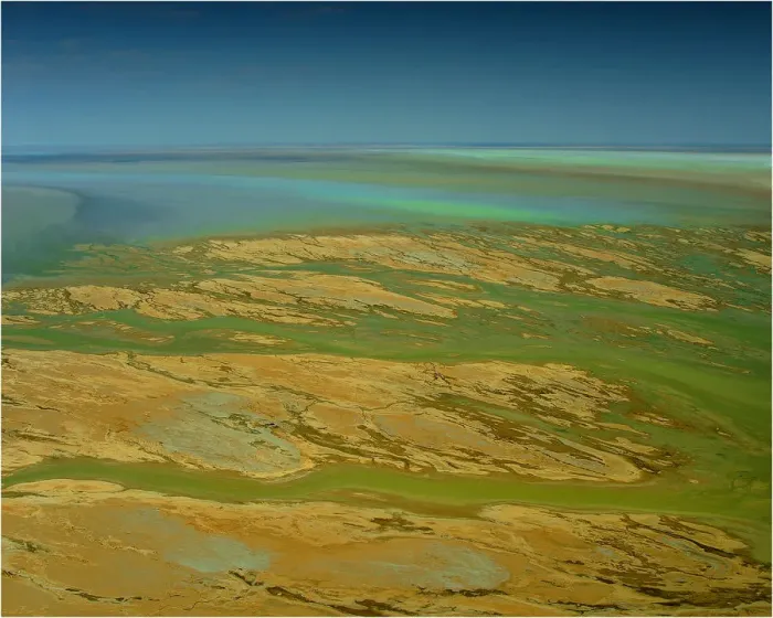 Framed Print : An Aerial view of the Australian outback in flood around Lake Eyre, showing the vibrant colours of the Landscape