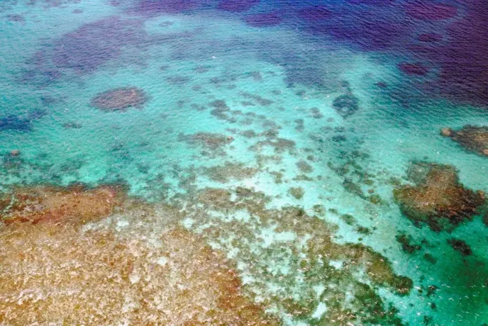 Framed Print : Aerial view of Great Barrier Reef, Queensland, Australia Framed Print : Aerial view of Great Barrier Reef, Queensland, Australia
