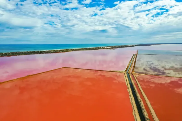 Framed Print : Aerial view over the stunning colourful lake at Hutt lagoon. Port Gregory, Western Australia