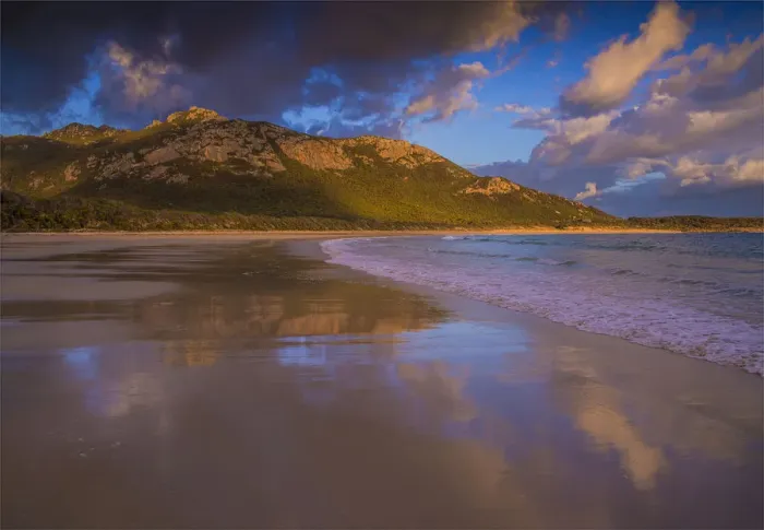 Framed Print : Afternoon light and approaching dusk at Trousers point, Flinders Island, Bass Strait, Tasmania, Australia Framed Print : Afternoon light and approaching dusk at Trousers point, Flinders Island, Bass Strait, Tasmania, Australia