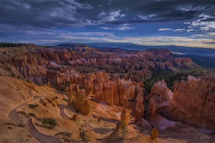 Framed Print : Afternoon light in Bryce Canyon, Utah, South West United States