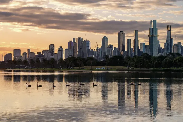 Framed Print : Albert Park, Melbourne Framed Print : Albert Park, Melbourne