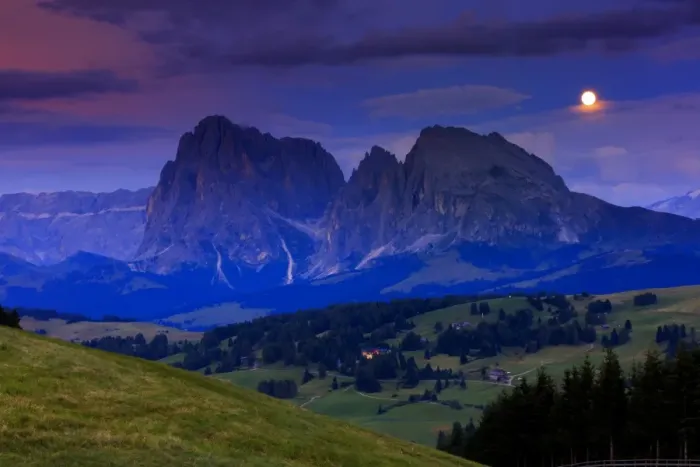 Framed Print : Alpe di Siusi, Dolomites Framed Print : Alpe di Siusi, Dolomites