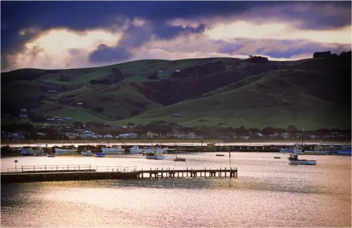 Framed Print : Apollo Bay, a small seaside town that has a fishing industry and is also a tourist destination on the Western coastline of Victoria Framed Print : Apollo Bay, a small seaside town that has a fishing industry and is also a tourist destination on the Western coastline of Victoria