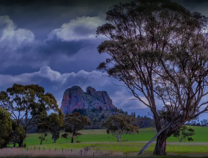 Framed Print : Arapiles escarpment in rural Western Victoria, Australia
