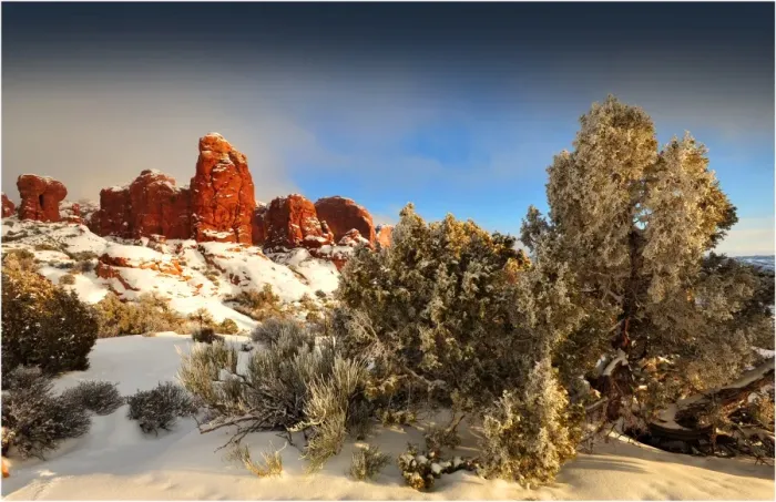 Framed Print : Arches National Park in Utah, South-western United States, with a mantle of rare winter snow