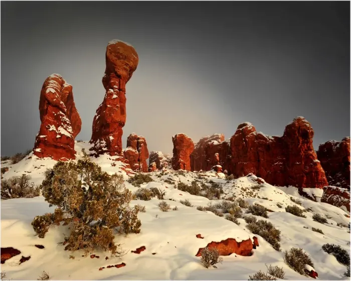 Framed Print : Arches National Park in Utah, South-western United States, with a mantle of rare winter snow