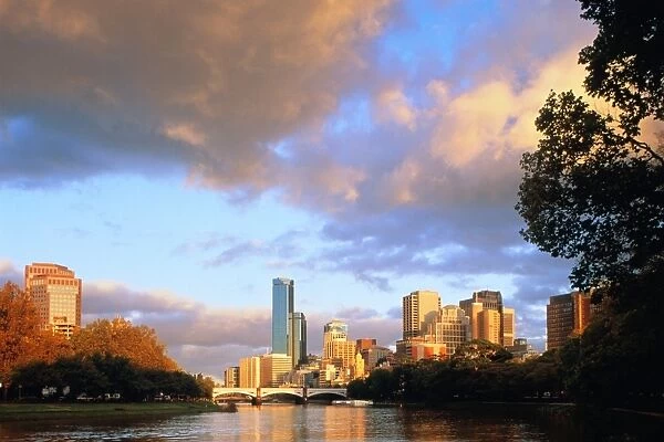 Australia, Melbourne, view down Yarra River to bridge and city beyond