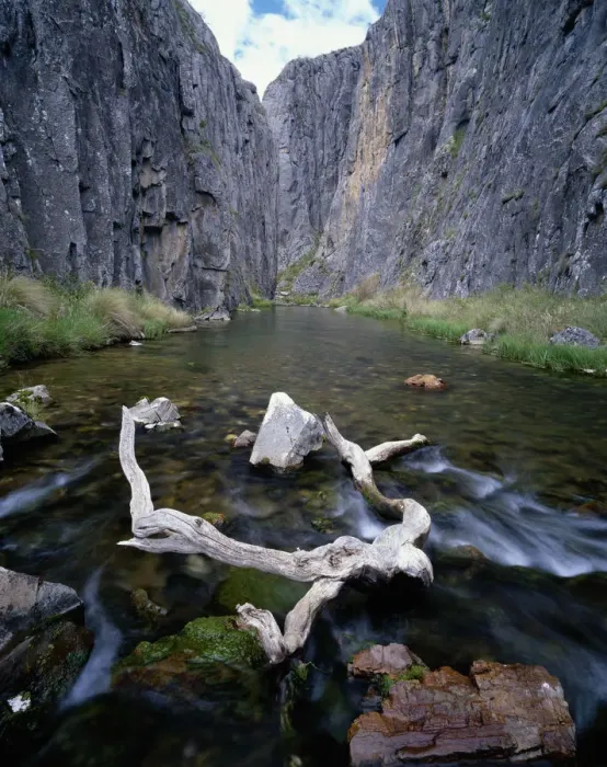Framed Print : Australia, New South Wales, Kosciuszko National Park, Coolaman River