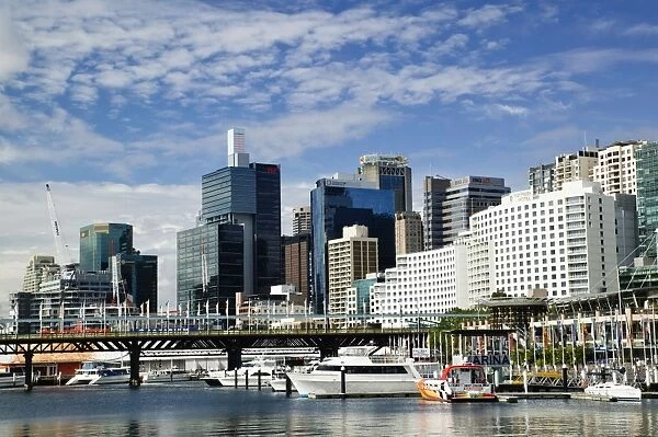 Australia, New South Wales, Sydney, Cityscape at Darling Harbour