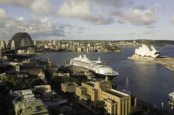 Australia, Sydney, Sydney Harbour, Sydney Bridge and Opera House