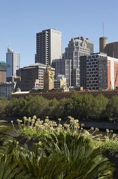 Australia, Victoria, Melbourne city skyline and Flinders Station