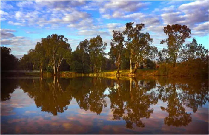 Framed Print : Autumn morning Lake Benalla, Central Victoria