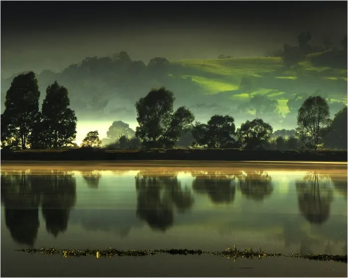 Framed Print : Autumn reflections and morning mist in the Kiewa valley, Central Victoria Framed Print : Autumn reflections and morning mist in the Kiewa valley, Central Victoria