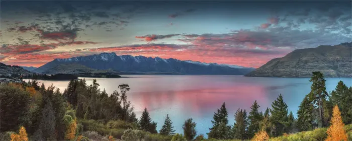 Framed Print : Beautiful lake Wakitipu, Otago, during the autumn season, south island, New Zealand