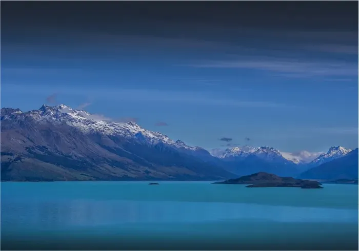 Framed Print : Beautiful lake Wakitipu, Otago, during the autumn season, south island, New Zealand Framed Print : Beautiful lake Wakitipu, Otago, during the autumn season, south island, New Zealand