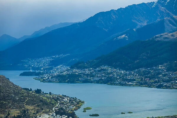 Beautiful scenic view of Queenstown and Lake Wakatipu, New Zealand