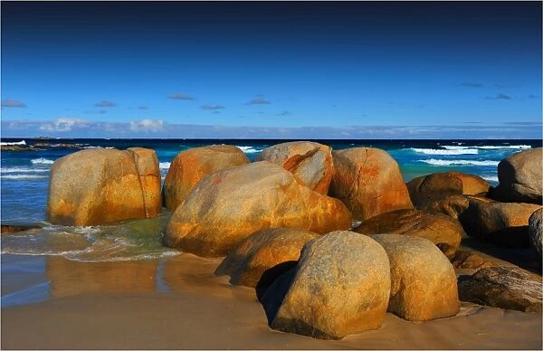 Beer Barrel beach, east coastline of Tasmania, Australia