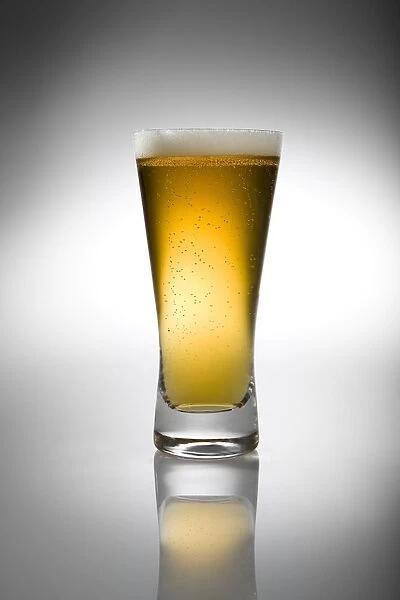 beer in glass schooner, pint