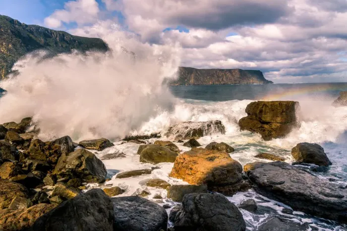 Framed Print : Big waves at Tunnel Bay, Tasman Peninsula, Tasmania Framed Print : Big waves at Tunnel Bay, Tasman Peninsula, Tasmania