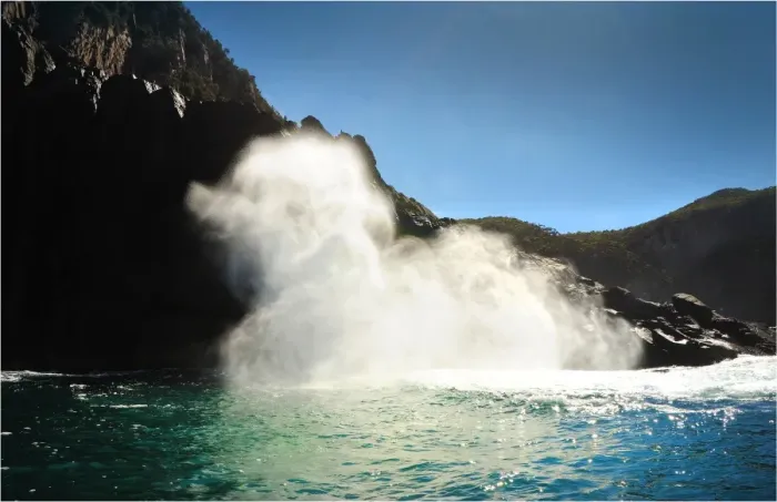 Framed Print : Blowhole on the South Bruny Island coastline, southern Tasmania. Australia
