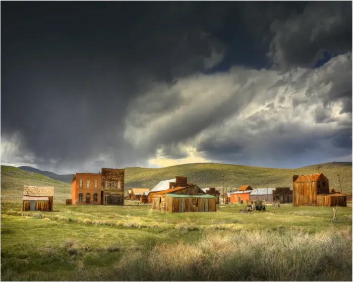 Framed Print : Bodie, in the Sierra Nevada mountains, is an abandoned mining town near the border of Nevada, California, United States Framed Print : Bodie, in the Sierra Nevada mountains, is an abandoned mining town near the border of Nevada, California, United States