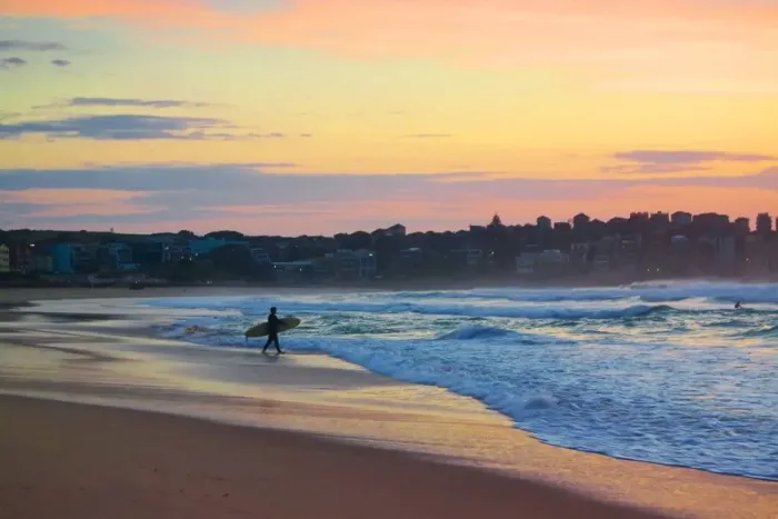Framed Print : Bondi Beach - Pink Sunrise Framed Print : Bondi Beach - Pink Sunrise