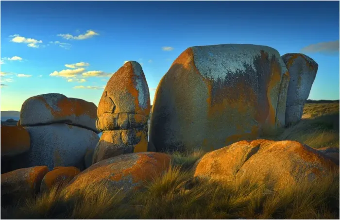 Framed Print : Boulders and rock formations at Marshall bay, Flinders Island, Bass Strait, Tasmania
