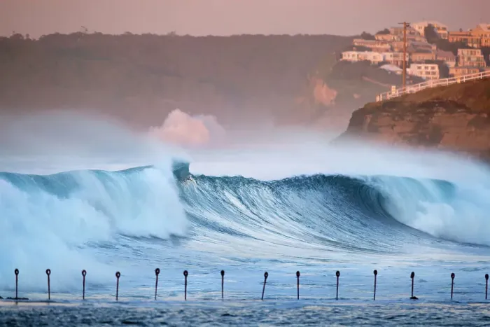 Framed Print : breaking wave on east coast of australia at dawn Framed Print : breaking wave on east coast of australia at dawn