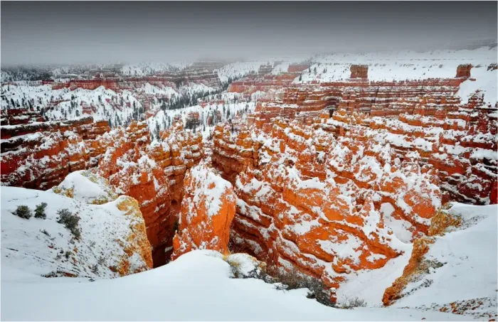 Framed Print : Bryce Canyon National park with a winter covering of snow, Utah, south west United States Framed Print : Bryce Canyon National park with a winter covering of snow, Utah, south west United States