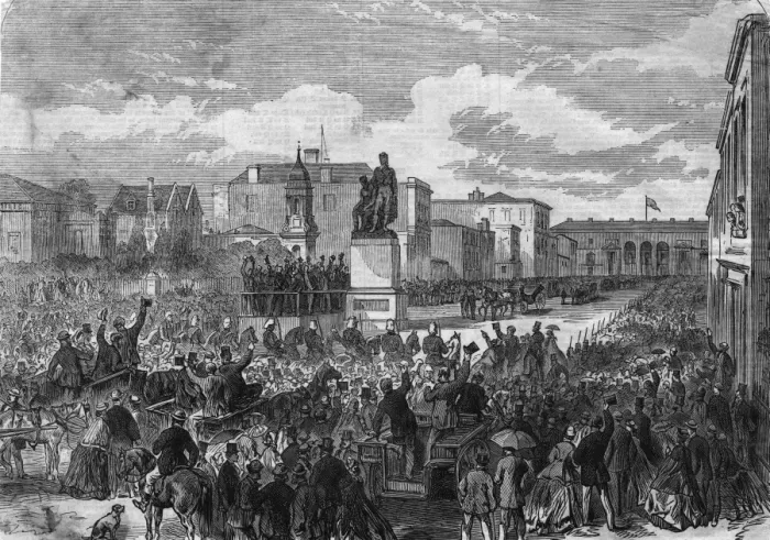 Framed Print : Burke And Wills Statue