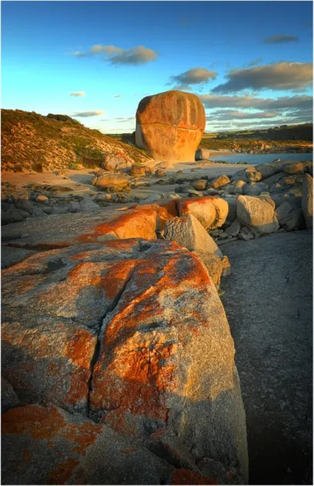 Framed Print : Castle rock and Marshall bay, Flinders Island, Bass Strait, Tasmania, Australia Framed Print : Castle rock and Marshall bay, Flinders Island, Bass Strait, Tasmania, Australia