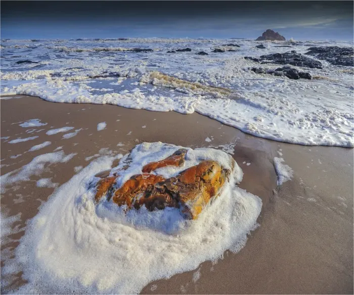 Framed Print : Cauldron of foam, West coast Tasmania, Australia