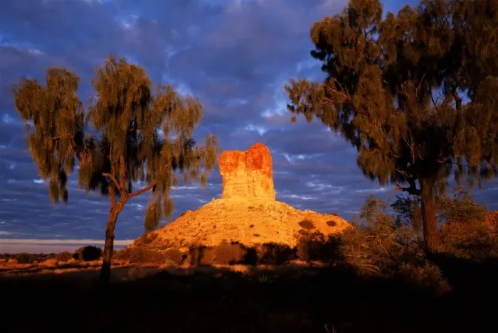 Framed Print : Chambers Pillar and Desert Oaks at Sunrise