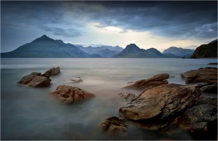 Framed Print : The coastline of Elgol on the Isle of Skye, Inner Hebrides, Western Scotland