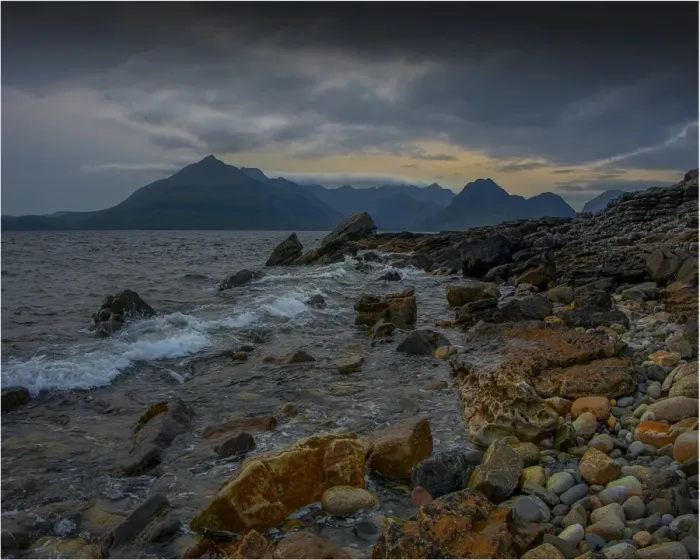 Framed Print : The coastline of Elgol on the Isle of Skye, Inner Hebrides, Western Scotland Framed Print : The coastline of Elgol on the Isle of Skye, Inner Hebrides, Western Scotland