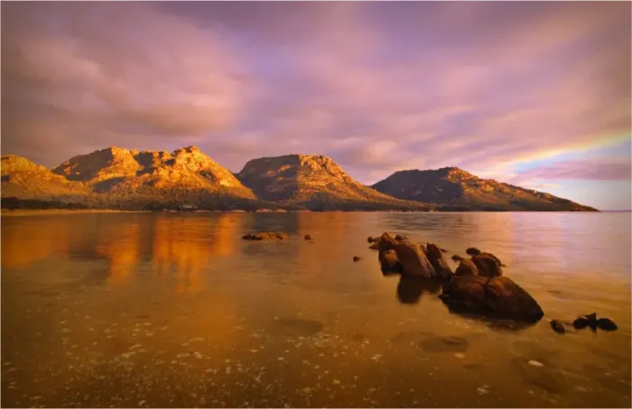 Framed Print : Coles Bay in Freycinet National Park, East coast of Tasmania