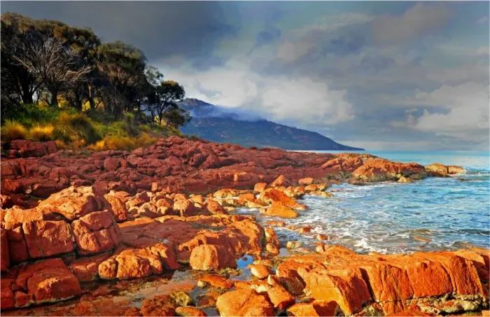 Framed Print : Coles Bay in Freycinet National Park, East coast of Tasmania