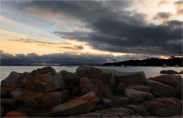 Framed Print : Coles Bay, Freycinet Peninsular, East coast of Tasmania, Australia