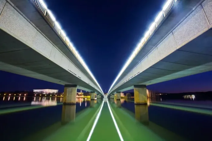 Framed Print : Commonwealth Avenue Bridge, Canberra Framed Print : Commonwealth Avenue Bridge, Canberra
