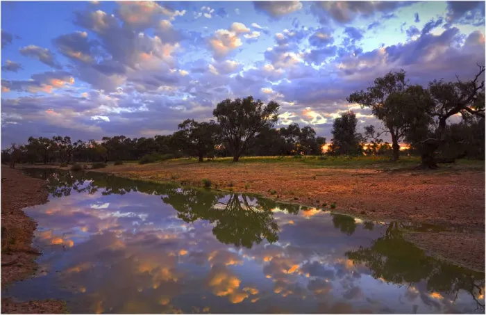 Framed Print : The Cooper Creek in flood during the winter months, in the remote outback near Innamincka, South Australia